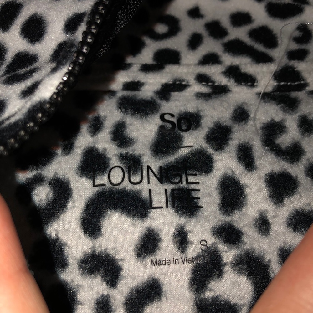 Sweatshirt - Picture 4 of 4